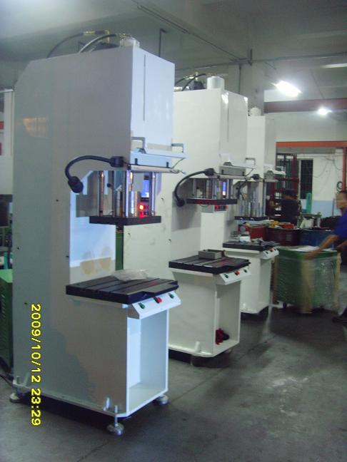 �p�z���^MIM�������͉����ΙC(j��)